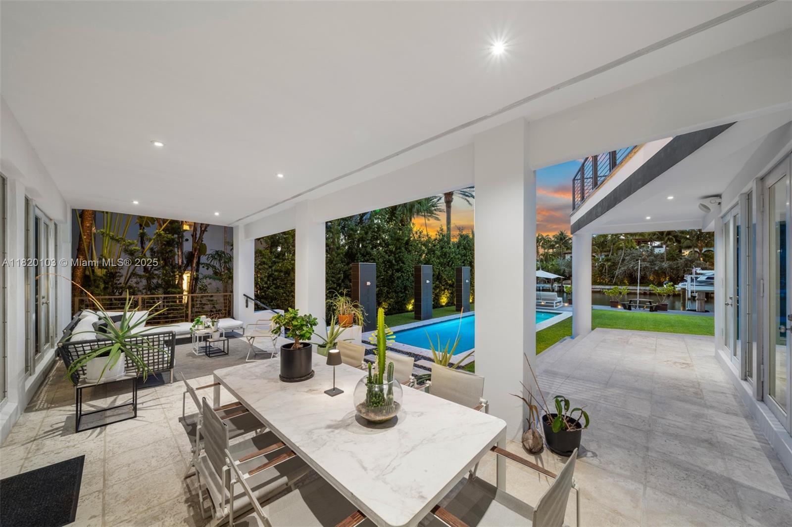 1833 W 24th St Miami Beach, FL 33140