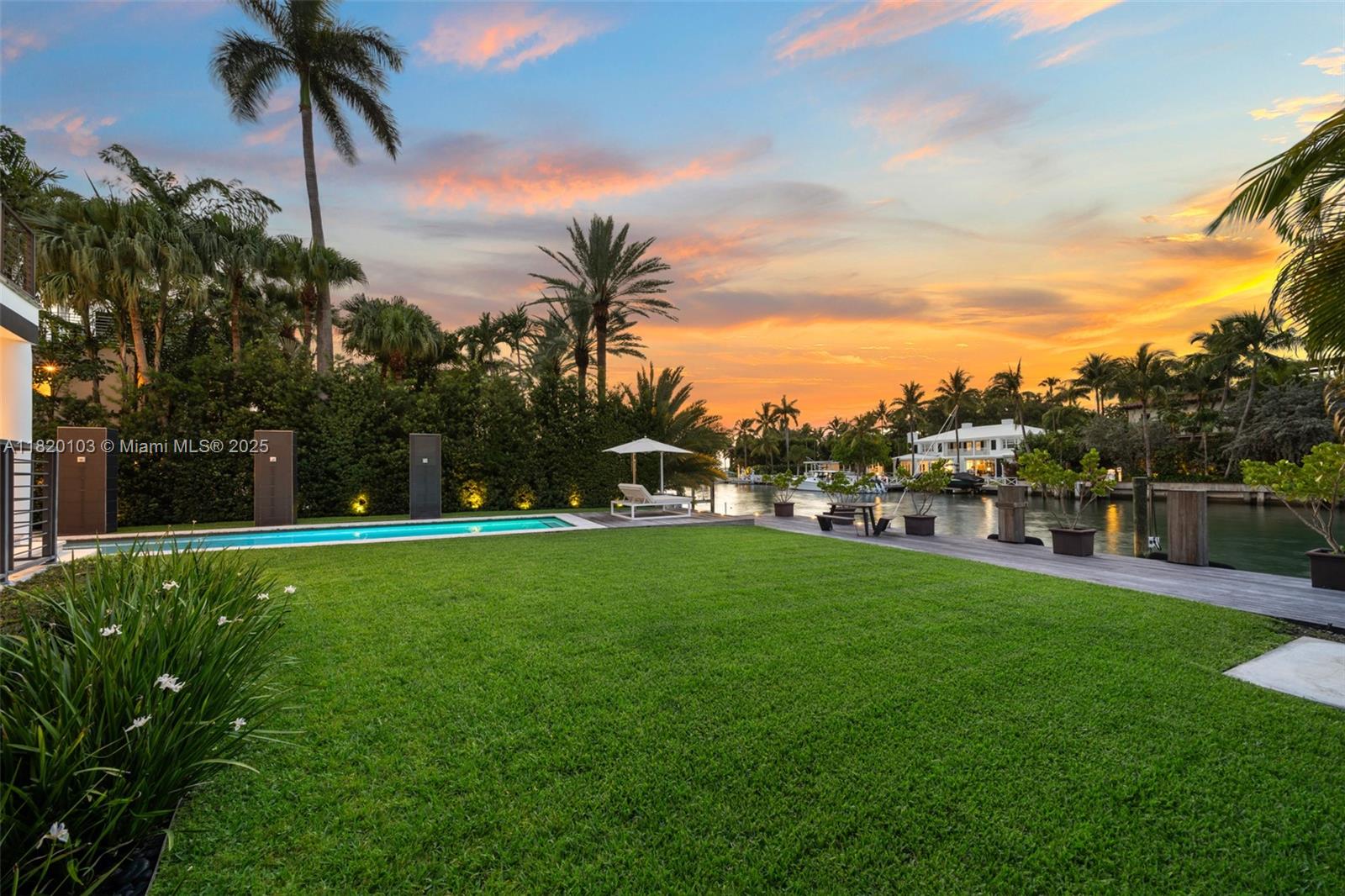 1833 W 24th St Miami Beach, FL 33140