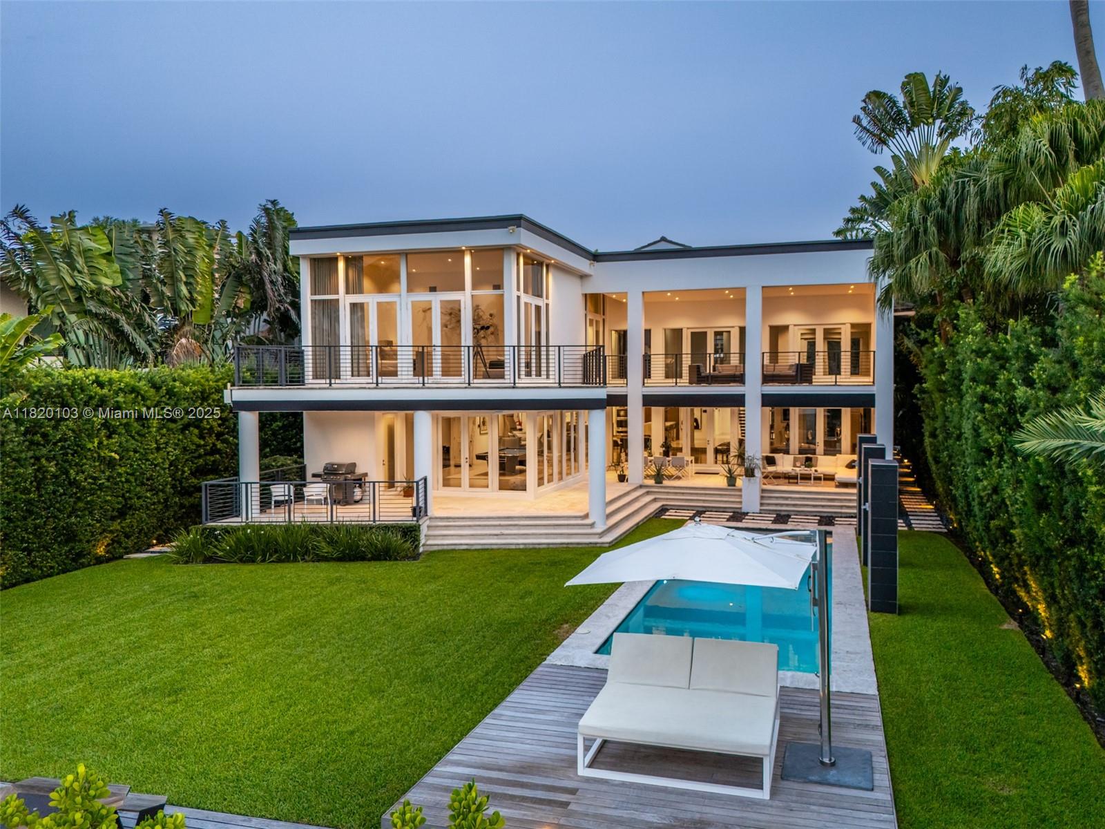 1833 W 24th St Miami Beach, FL 33140