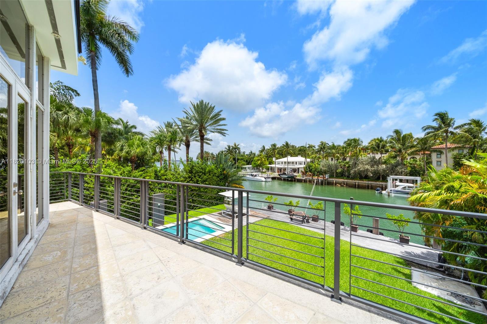 1833 W 24th St Miami Beach, FL 33140