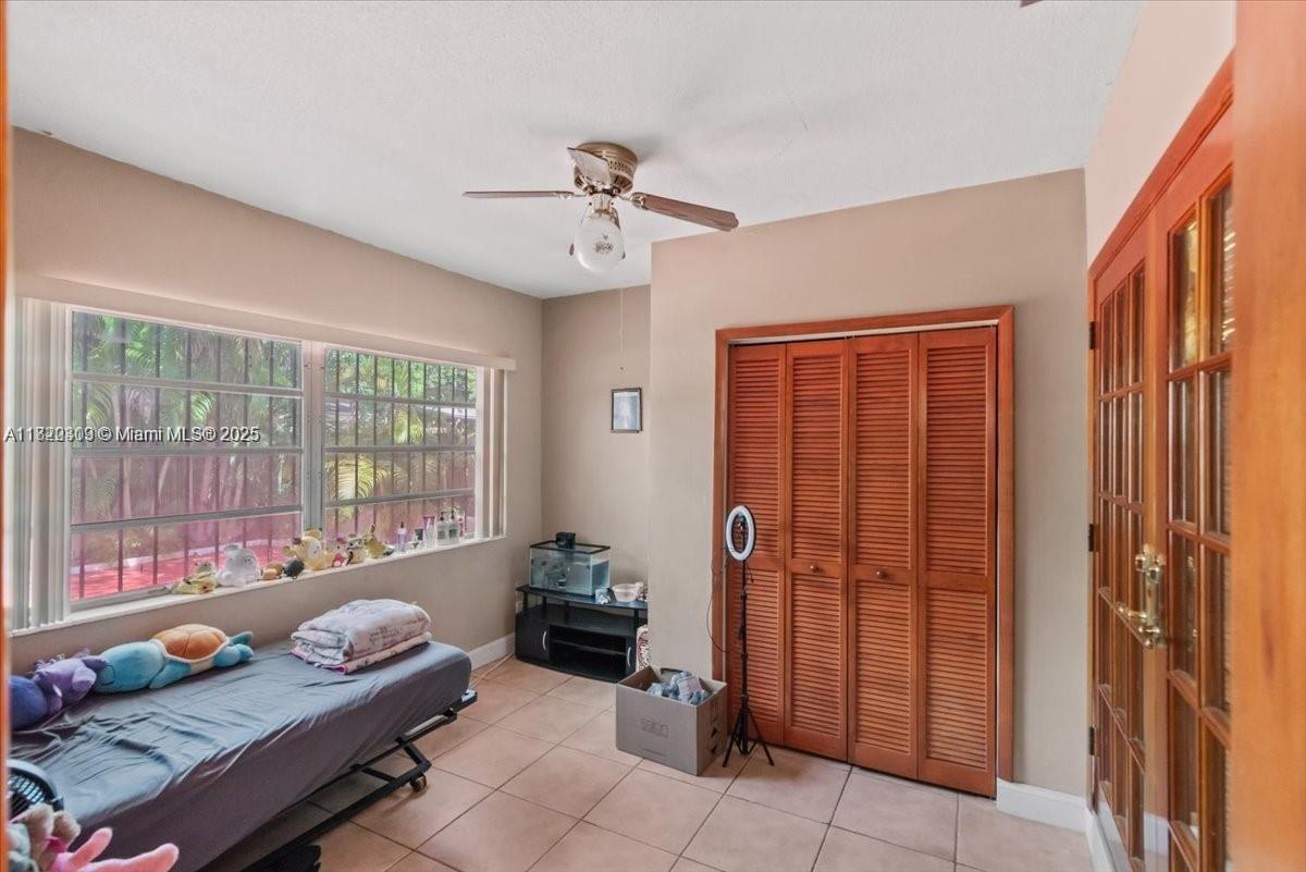 6385 SW 25th St Miami, FL 33155 6385 SW 25th St Miami, FL 33155