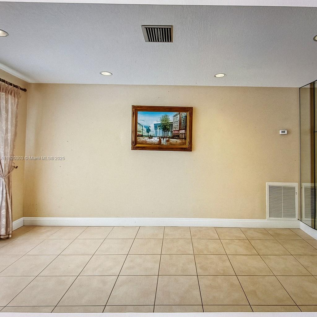 6385 SW 25th St Miami, FL 33155 6385 SW 25th St Miami, FL 33155