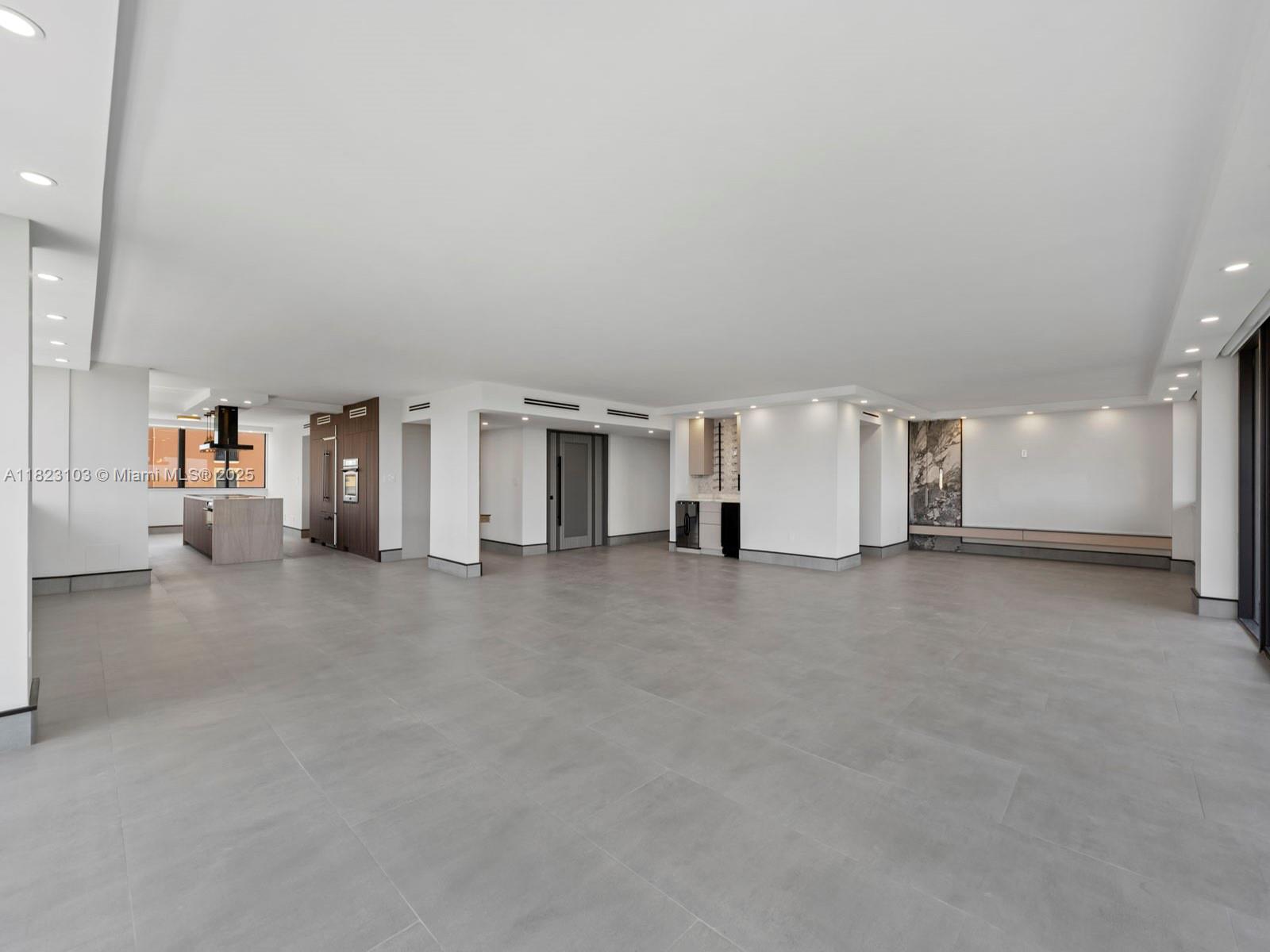 700 Coral Way #5 Coral Gables, FL 33134