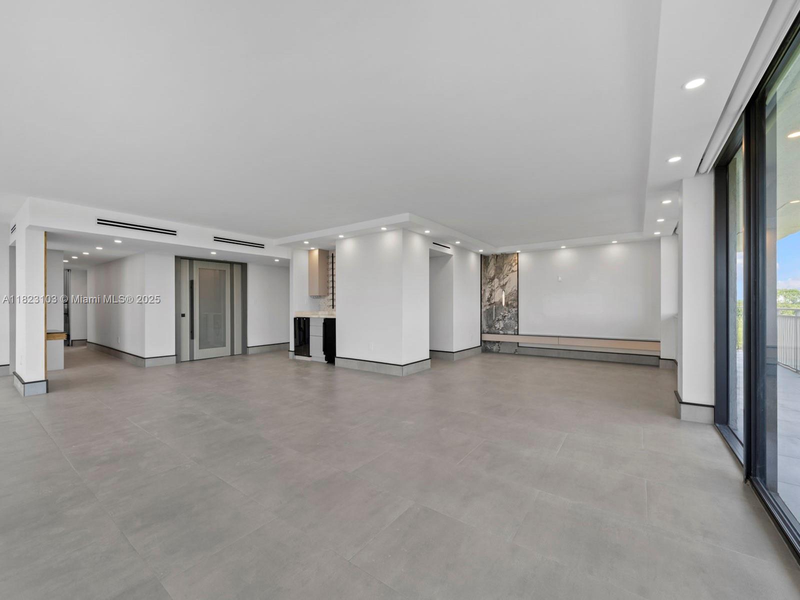 700 Coral Way #5 Coral Gables, FL 33134