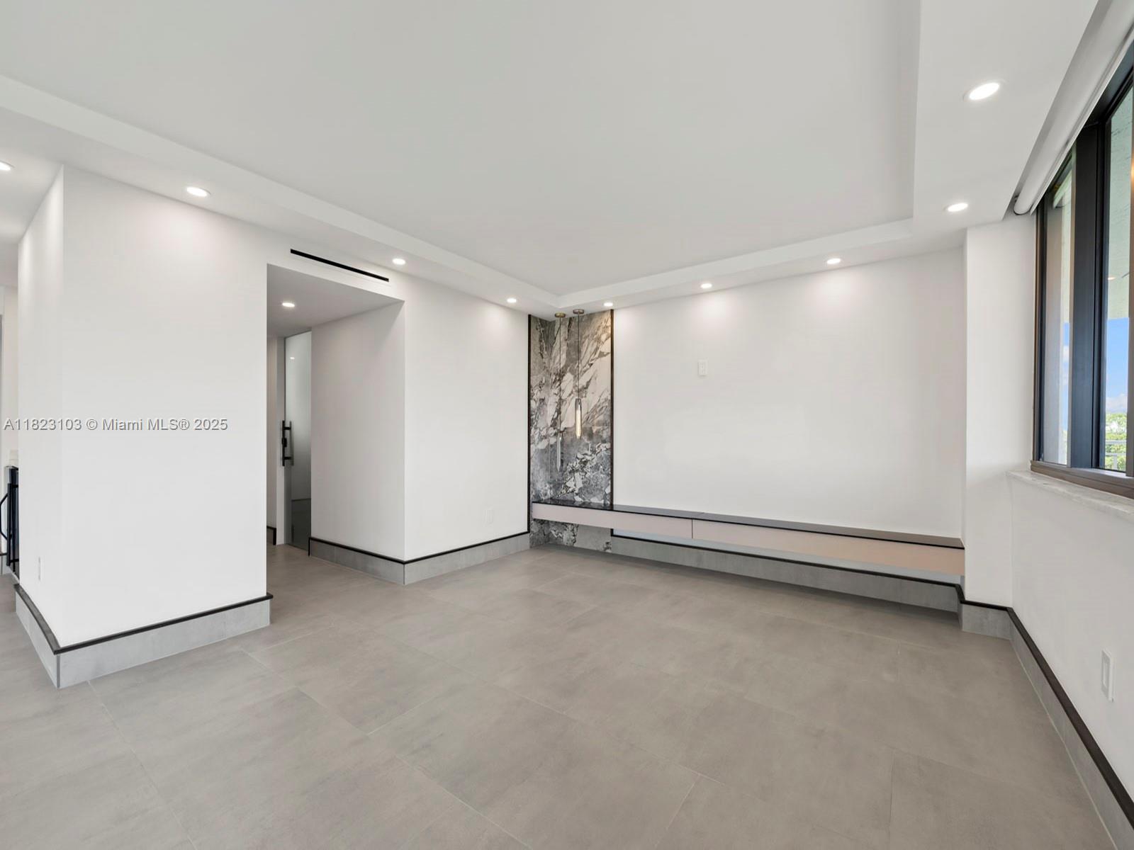 700 Coral Way #5 Coral Gables, FL 33134