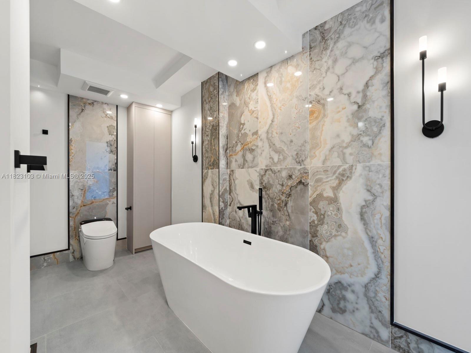 700 Coral Way #5 Coral Gables, FL 33134