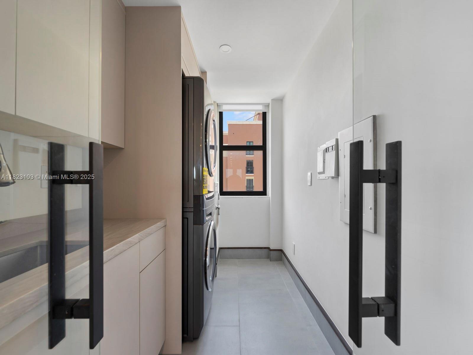 700 Coral Way #5 Coral Gables, FL 33134