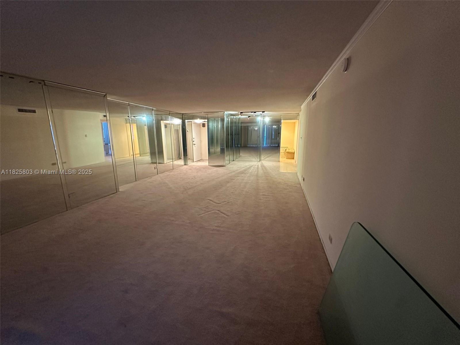 6039 Collins Ave #1625,Miami Beach, FL 33140