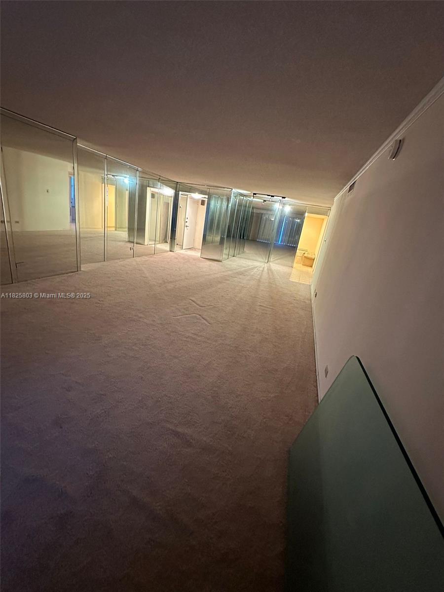 6039 Collins Ave #1625,Miami Beach, FL 33140