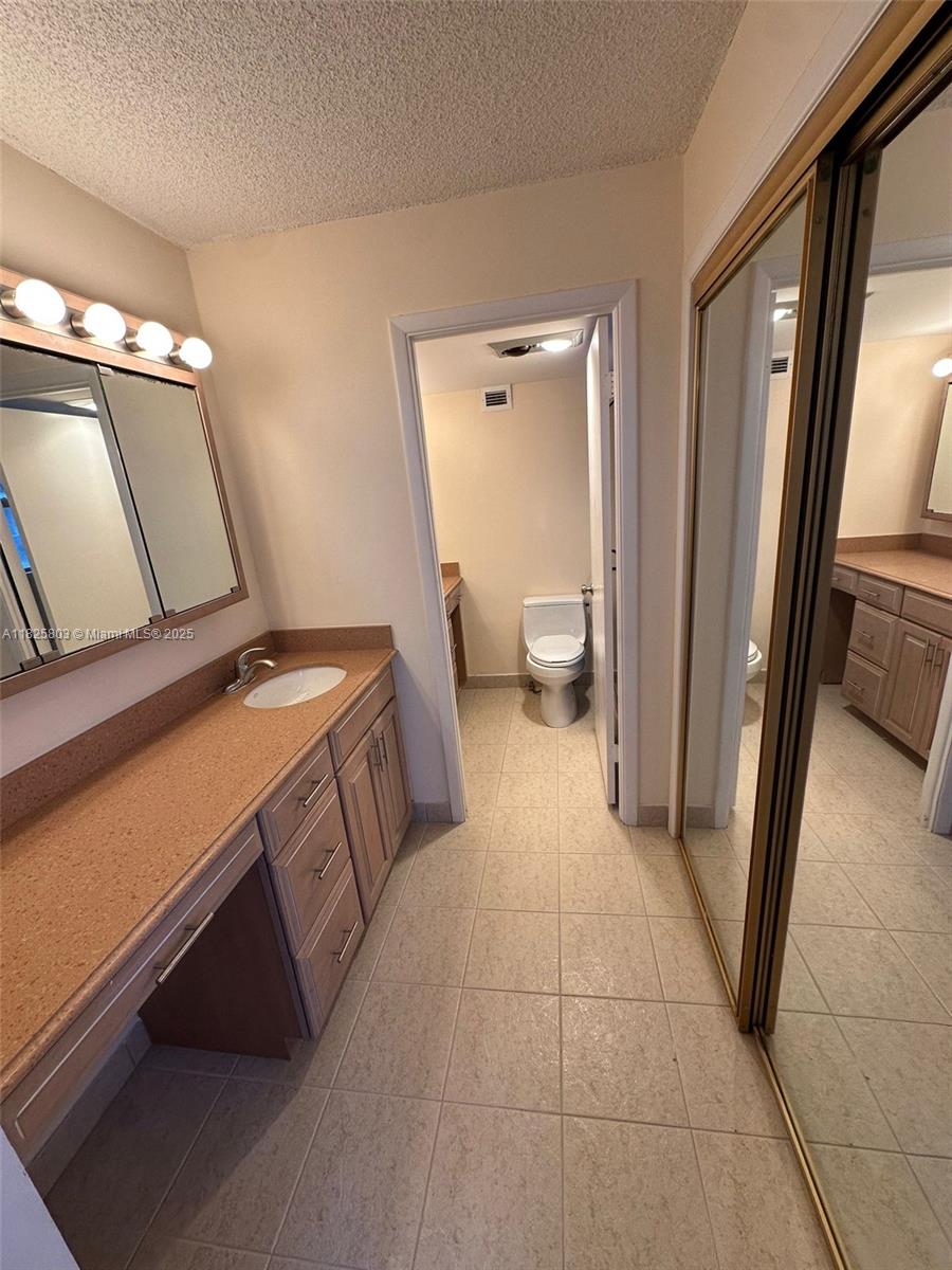 6039 Collins Ave #1625,Miami Beach, FL 33140