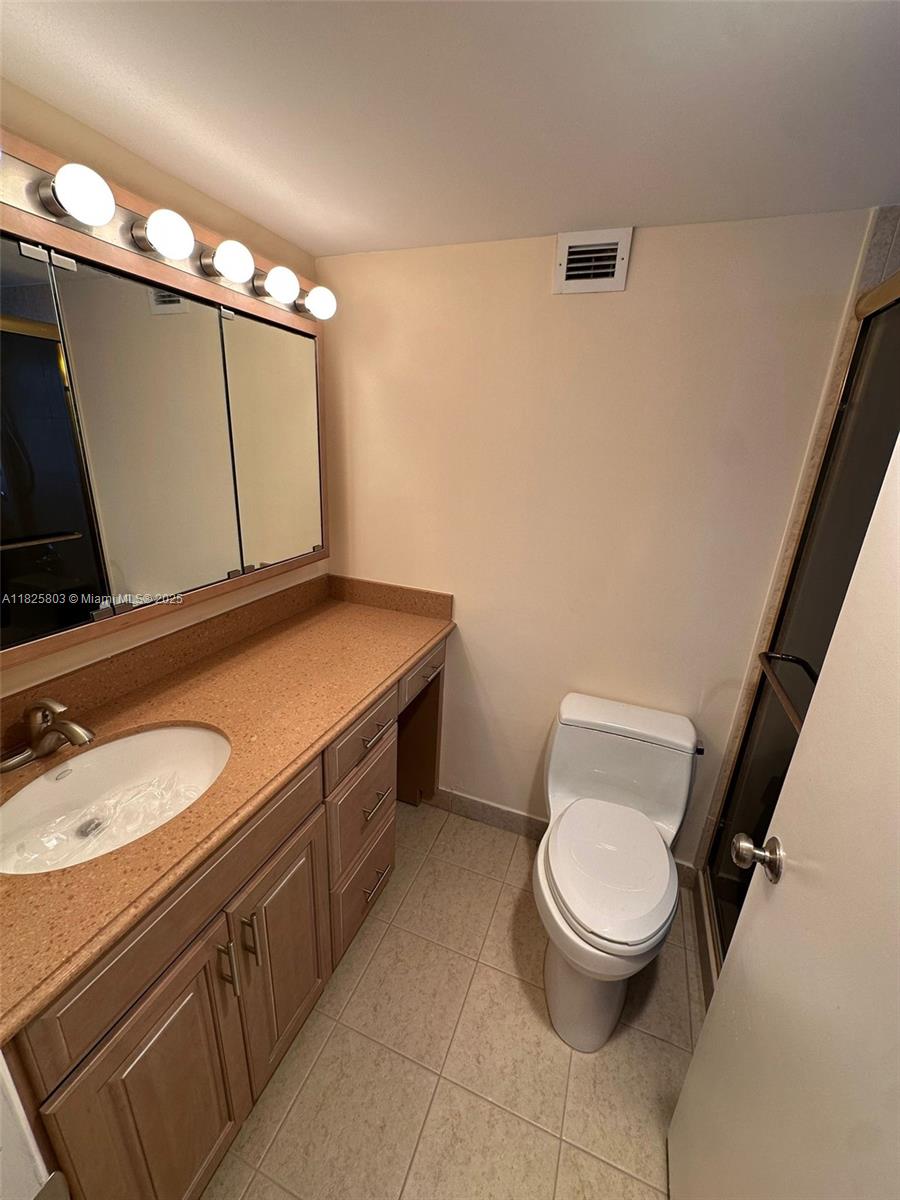 6039 Collins Ave #1625,Miami Beach, FL 33140