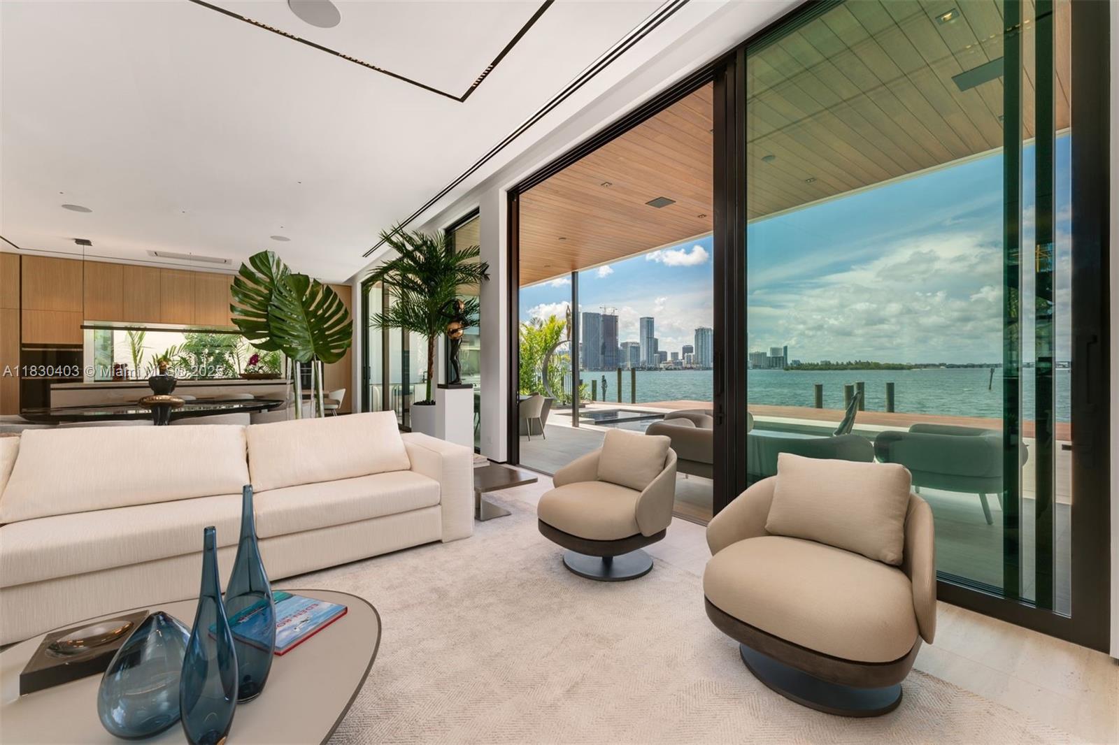 1045 N Venetian Dr Miami, FL 33139 1045 N Venetian Dr Miami, FL 33139