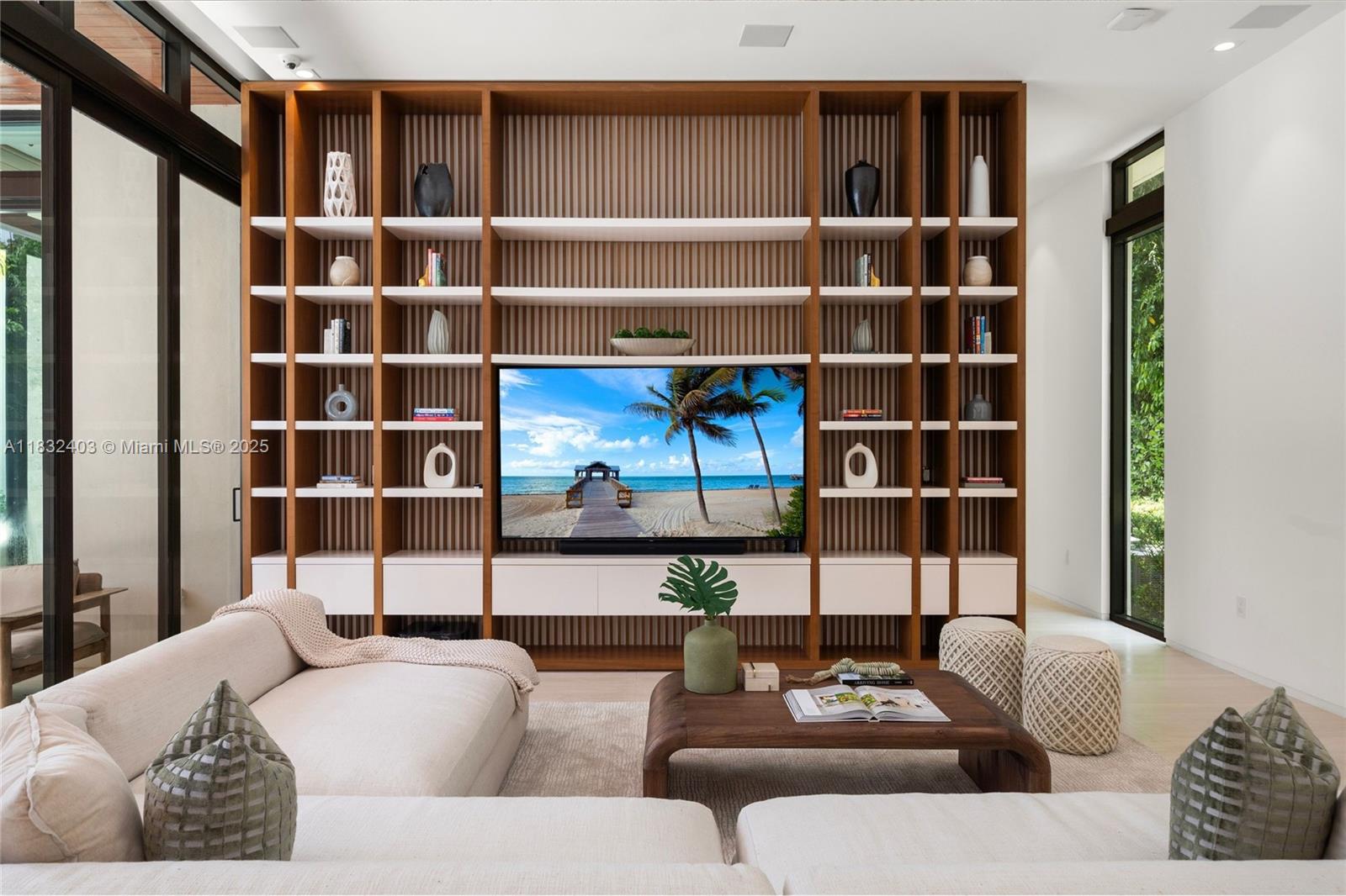 7610 SW 48th Ct Miami, FL 33143 7610 SW 48th Ct Miami, FL 33143