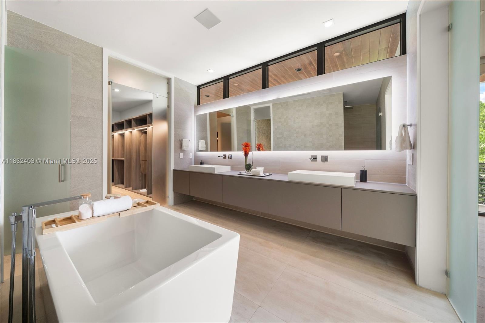 7610 SW 48th Ct Miami, FL 33143 7610 SW 48th Ct Miami, FL 33143