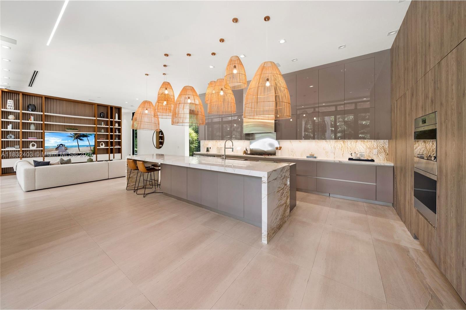 7610 SW 48th Ct Miami, FL 33143 7610 SW 48th Ct Miami, FL 33143