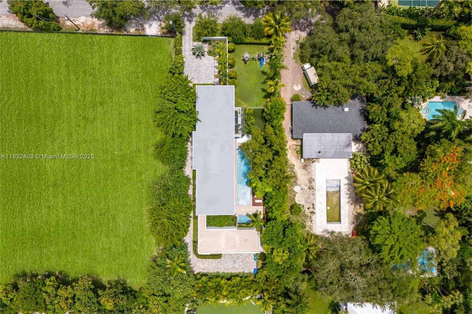 7610 SW 48th Ct Miami, FL 33143 7610 SW 48th Ct Miami, FL 33143