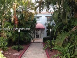 215 30th St #15