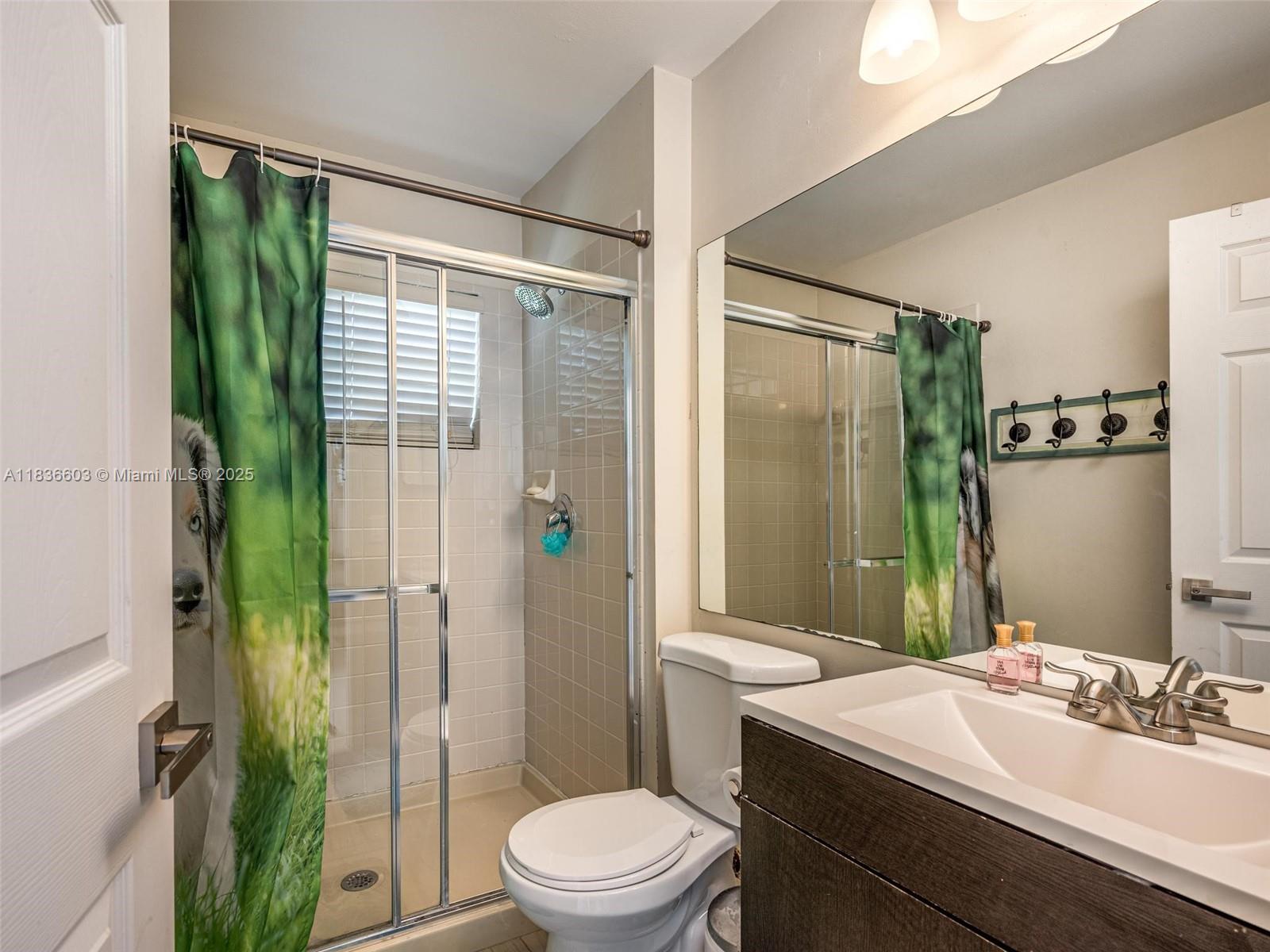 643 Lake Blvd Weston, FL 33326