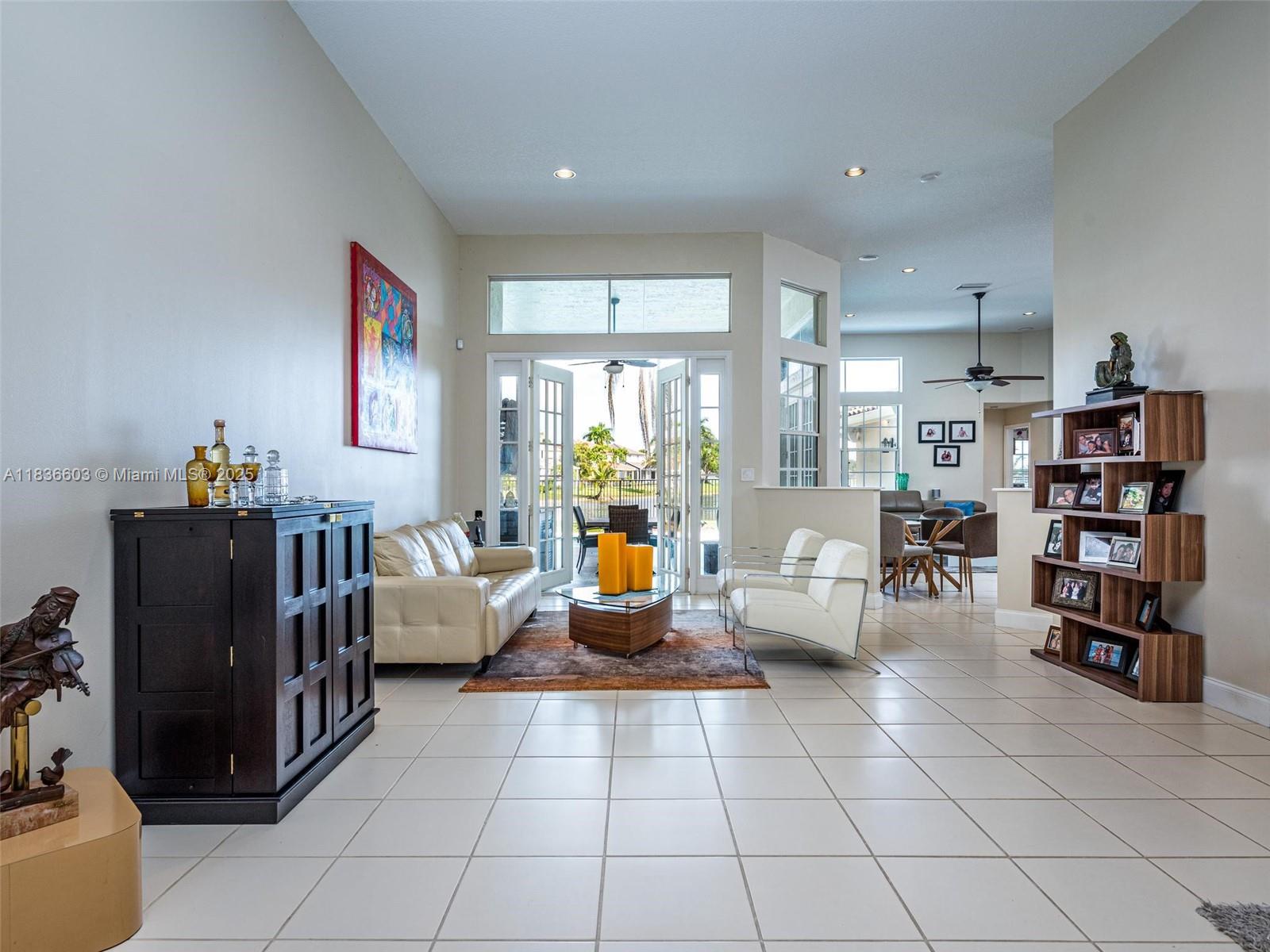 643 Lake Blvd Weston, FL 33326