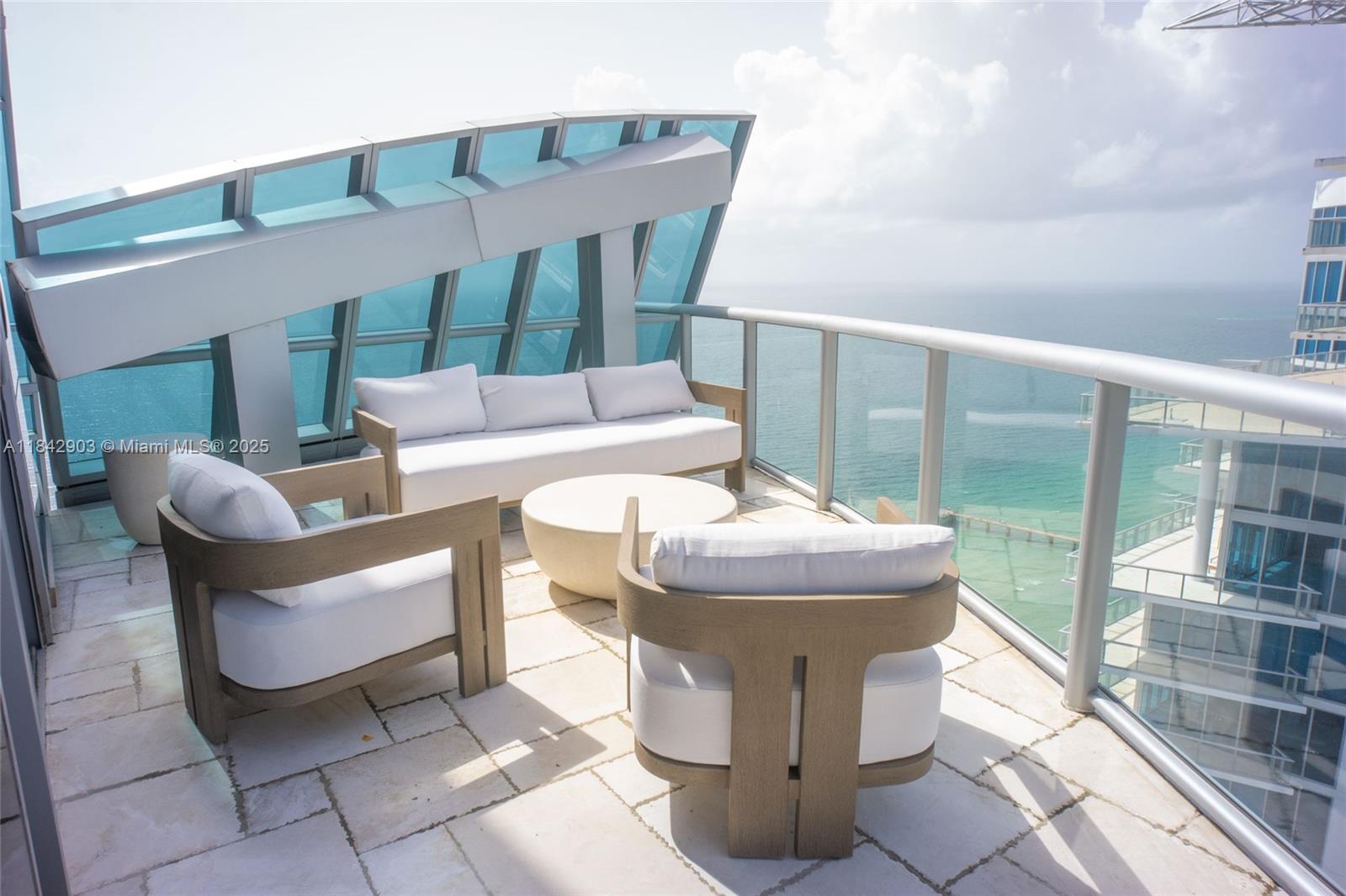 image Jade Ocean34