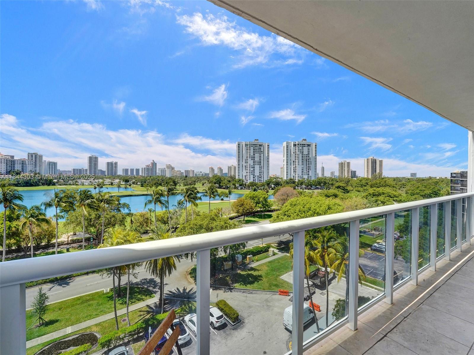 3625 N Country Clb Dr #706