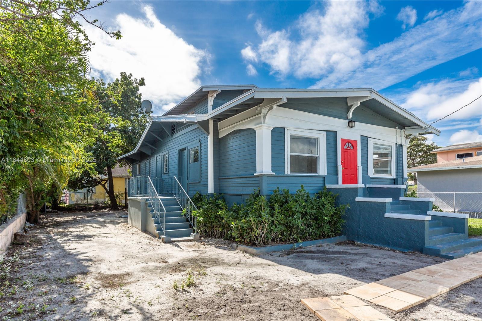 768 NW 35th St