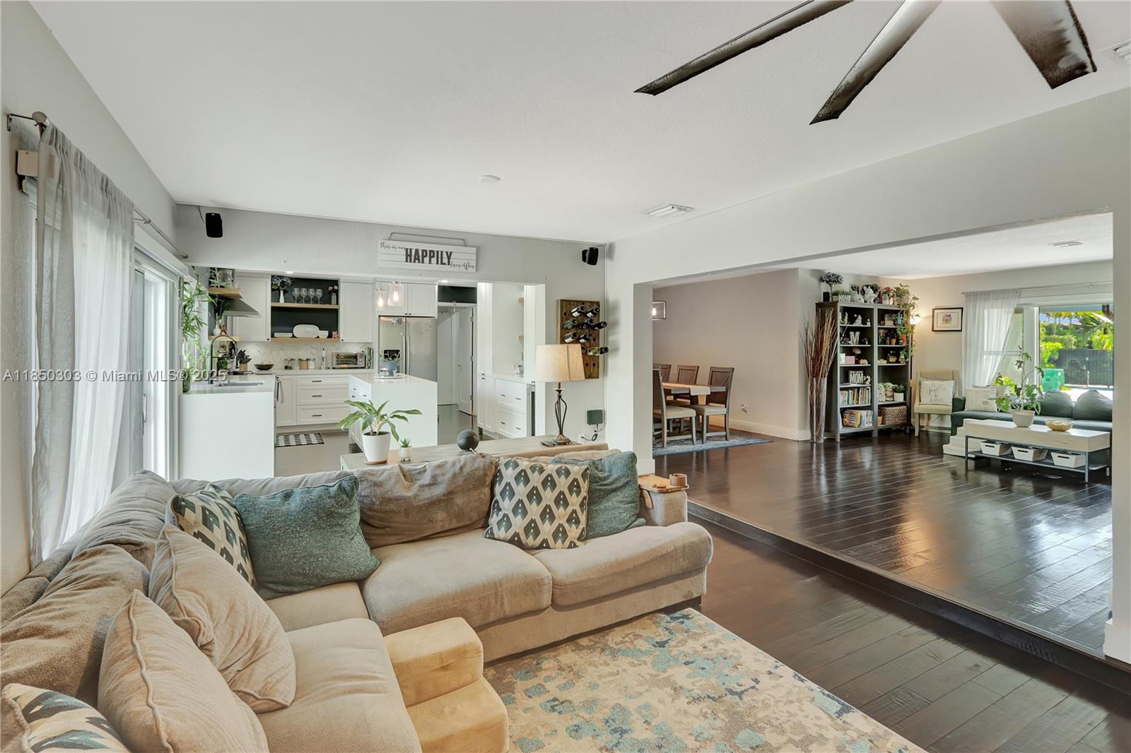 1824 SW 100th Ave Miami, FL 33165