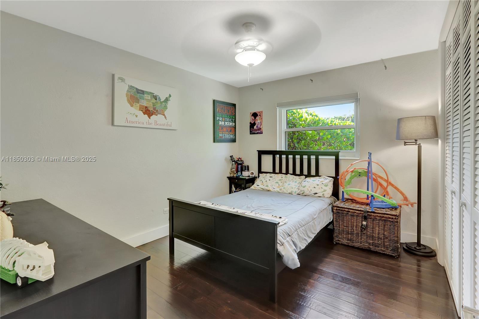 1824 SW 100th Ave Miami, FL 33165