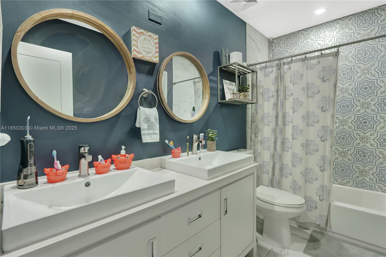 1824 SW 100th Ave Miami, FL 33165