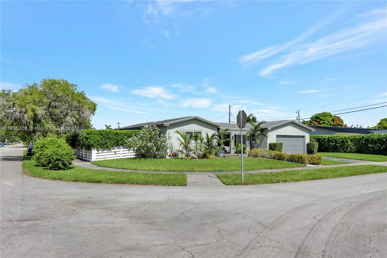 1824 SW 100th Ave Miami, FL 33165
