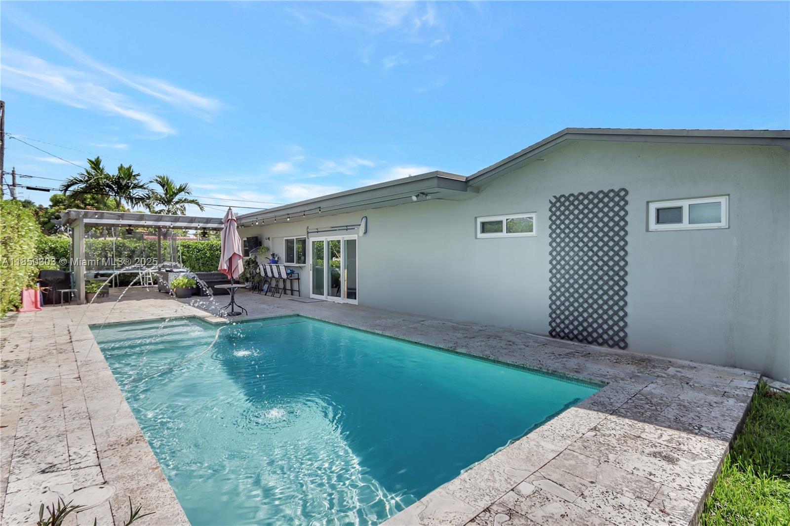 1824 SW 100th Ave Miami, FL 33165