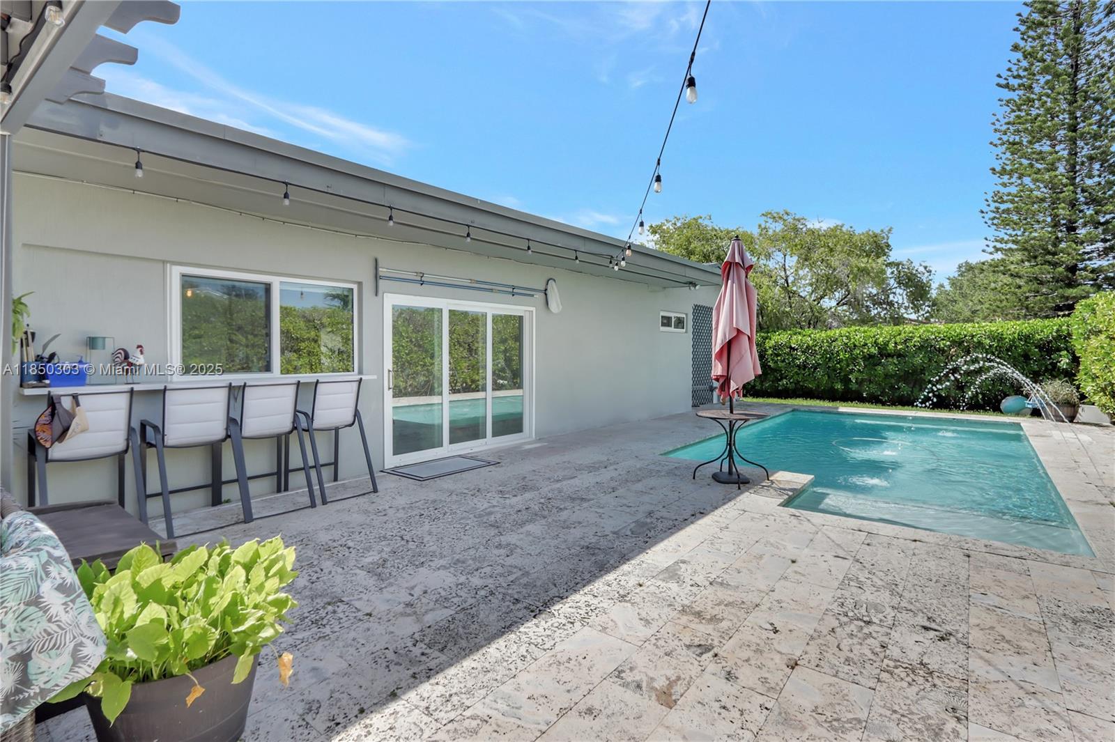 1824 SW 100th Ave Miami, FL 33165