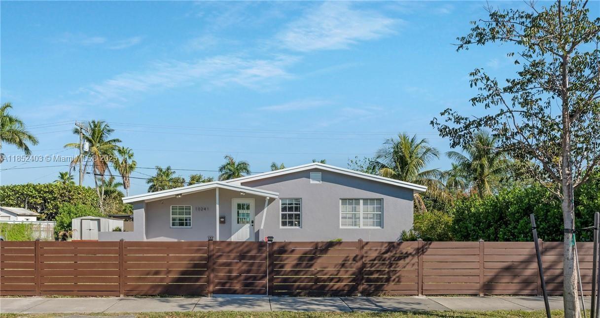 10241 Dominican Dr