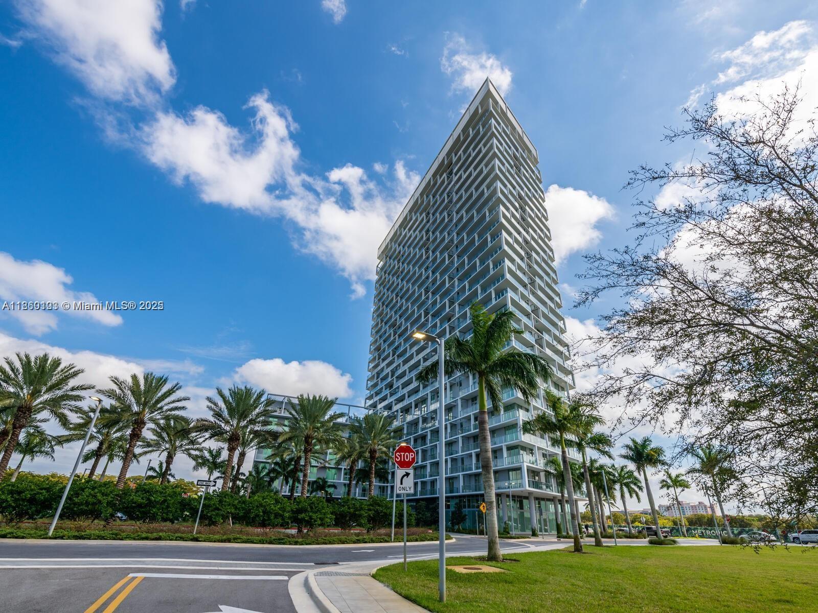 2000 Metropica Way #2509