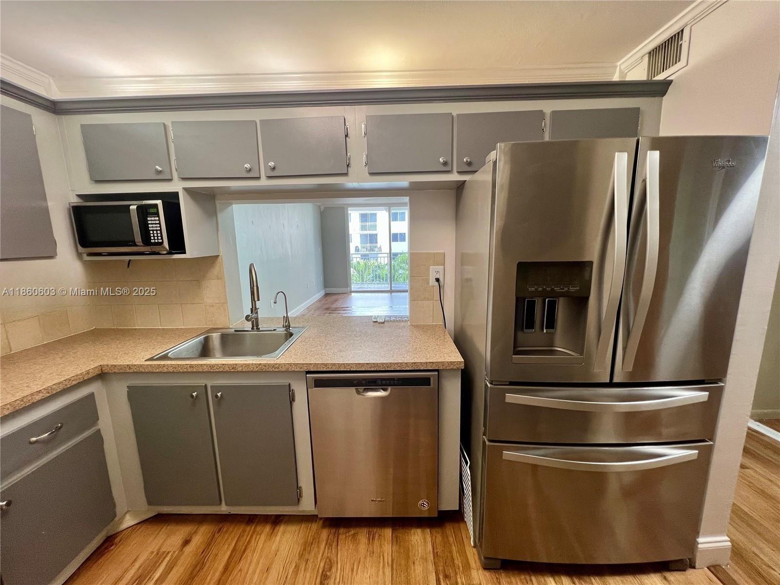 1666 West Ave #408