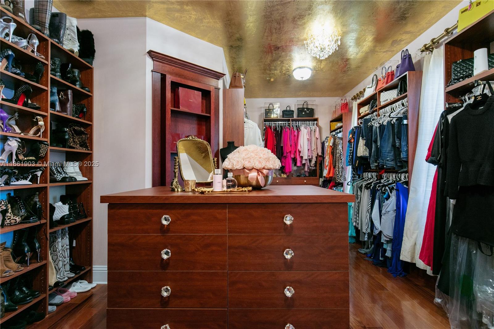 2951 Lake Rdg Ln Weston, FL 33332