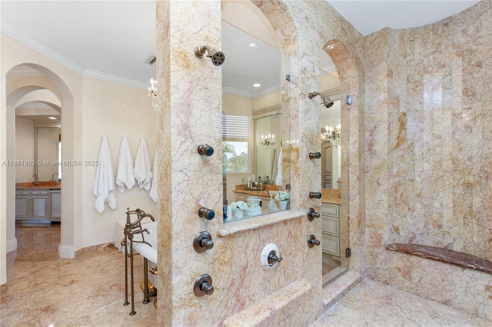 2951 Lake Rdg Ln Weston, FL 33332