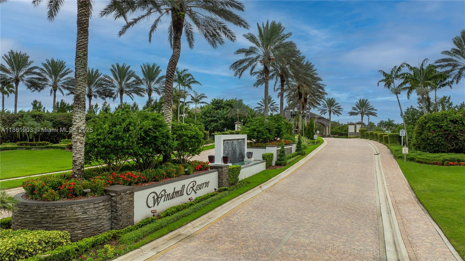 2951 Lake Rdg Ln Weston, FL 33332