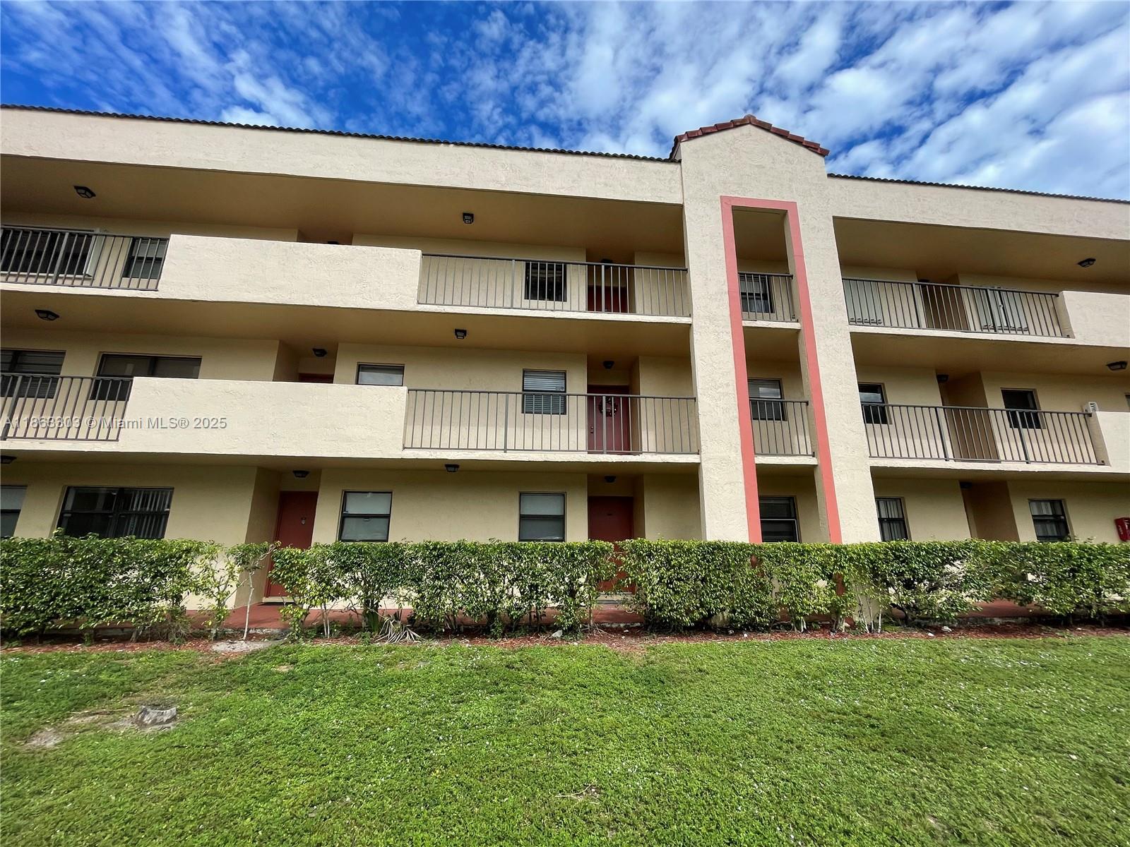 3470 Foxcroft Rd #111