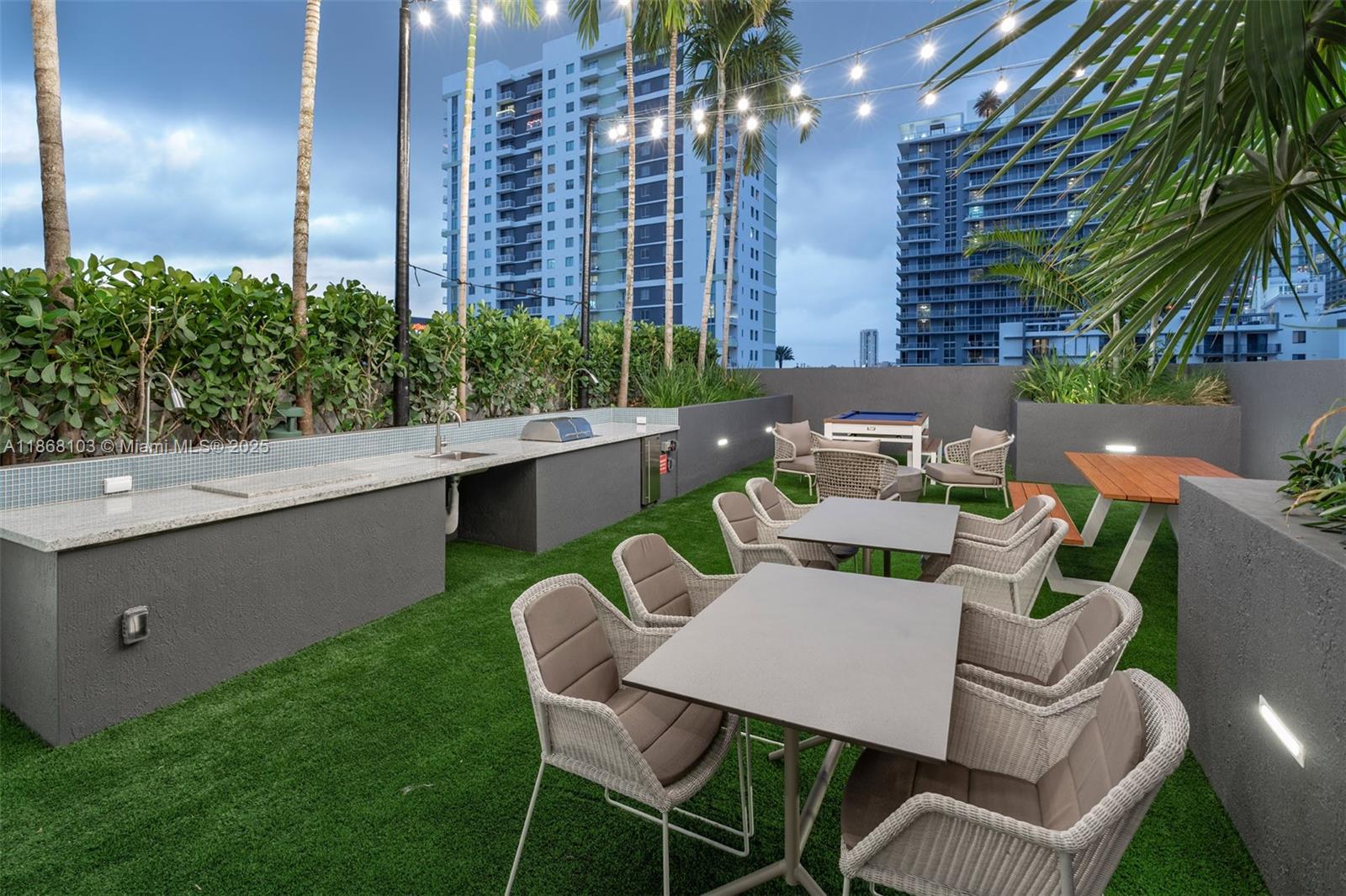 221 SW 12th St #218,Miami, FL 33130