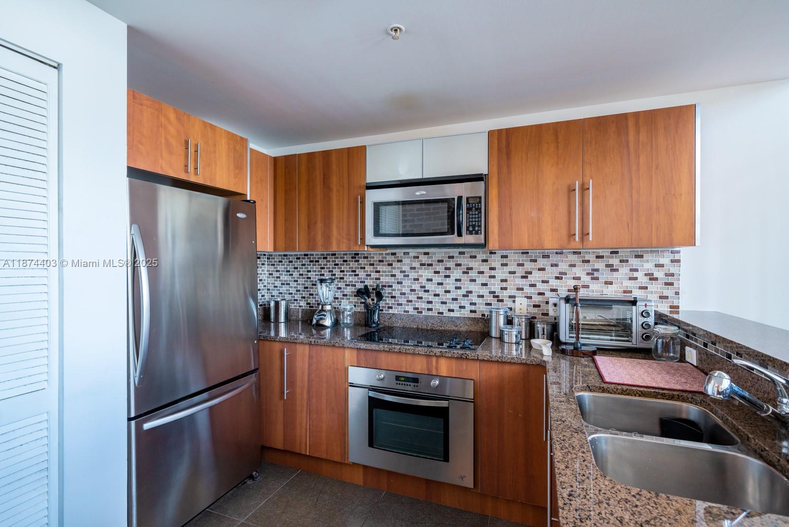 image Met 1 Condo14