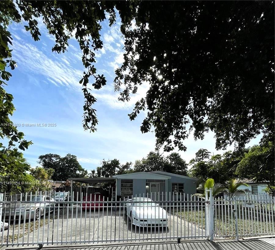 110 NW 120th Ter