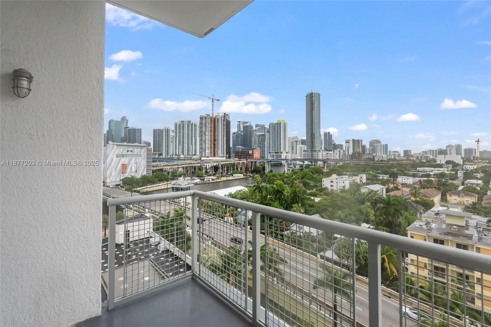 10 SW South Riv Dr #1006