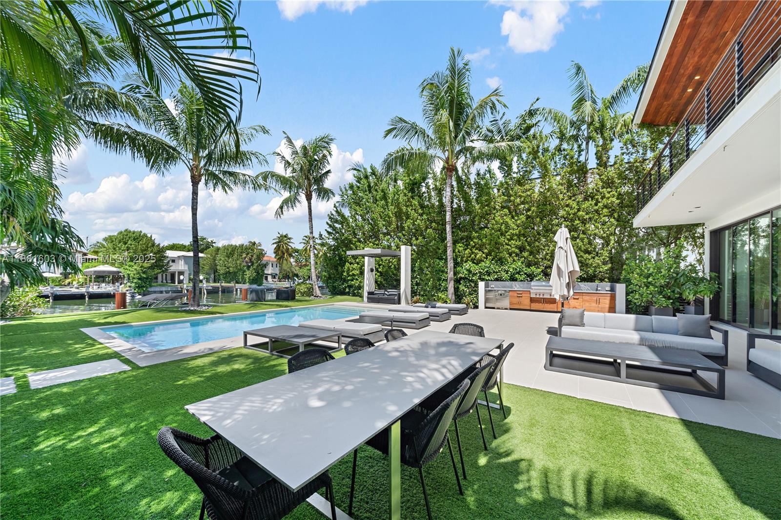 4510 Prairie Ave Miami Beach, FL 33140