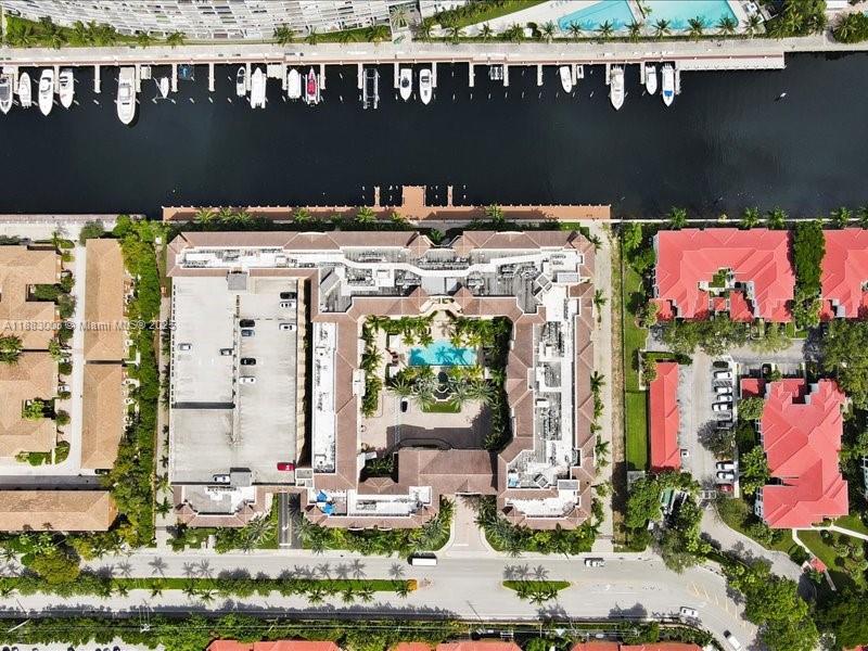 image Alaqua Condo36