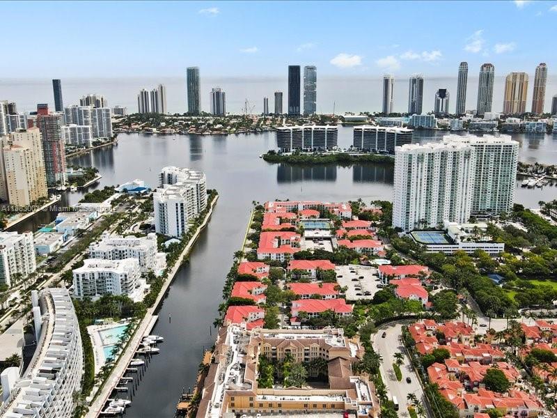 image Alaqua Condo42