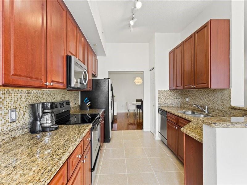 image Alaqua Condo4