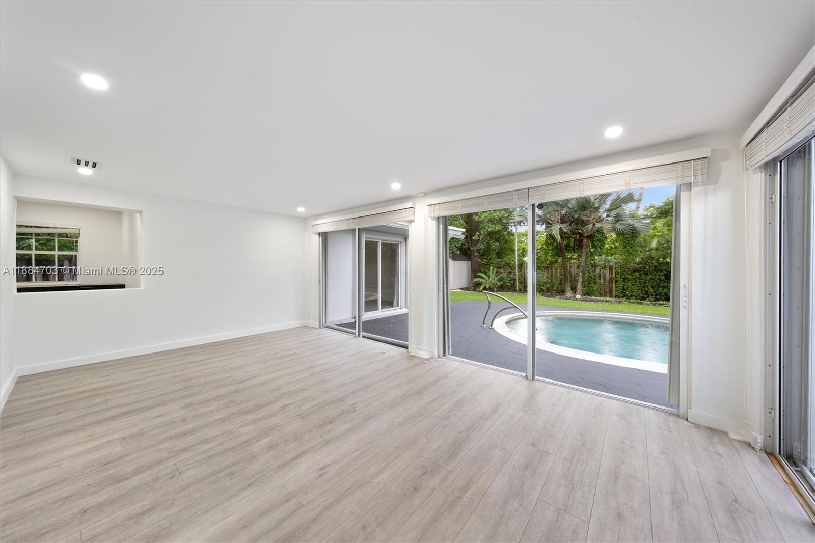 1825 Alamanda Dr North Miami, FL 33181