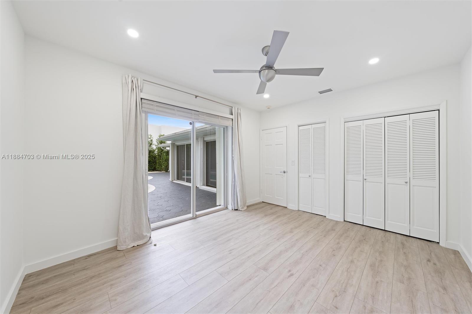 1825 Alamanda Dr North Miami, FL 33181