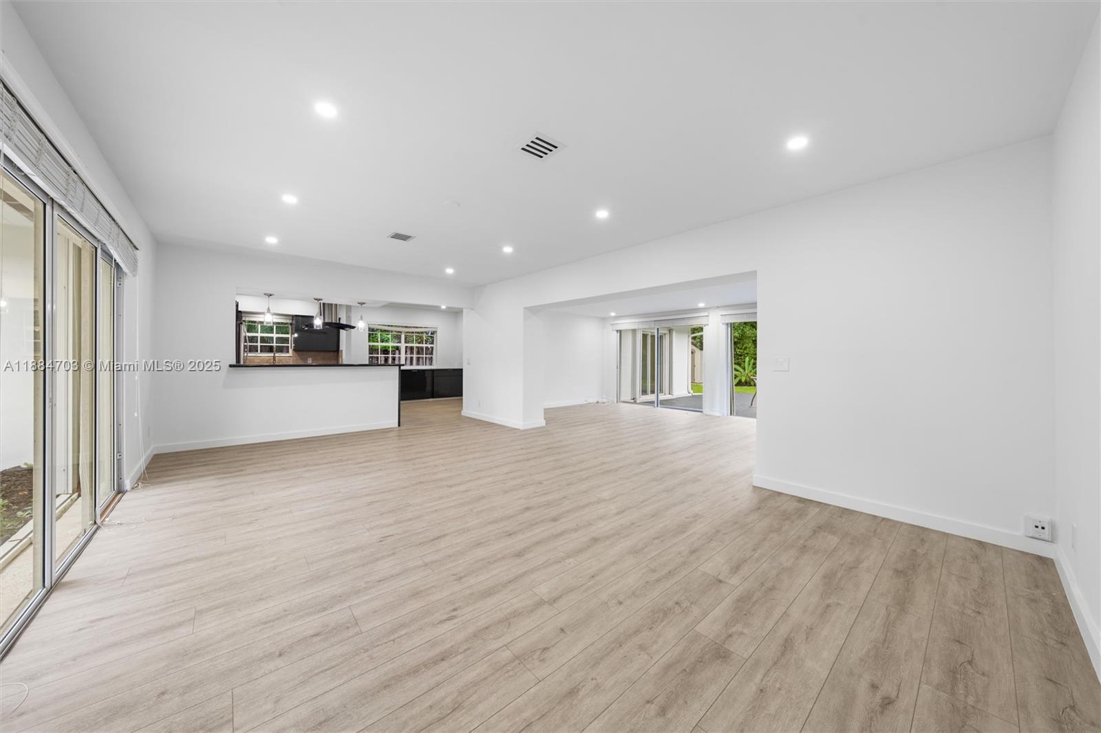 1825 Alamanda Dr North Miami, FL 33181